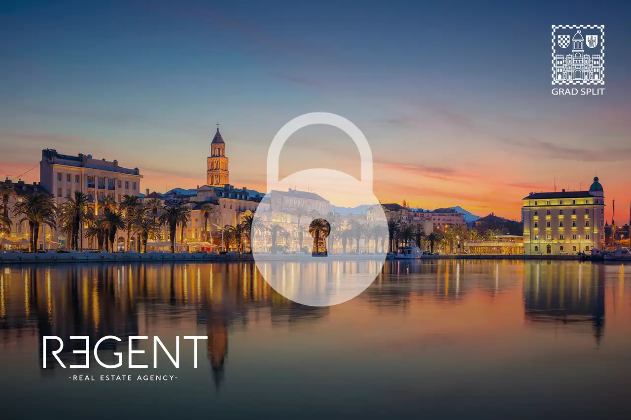 Split, Stobreč - Penthouse u nadgrađu sa terasama sa pogledom na more