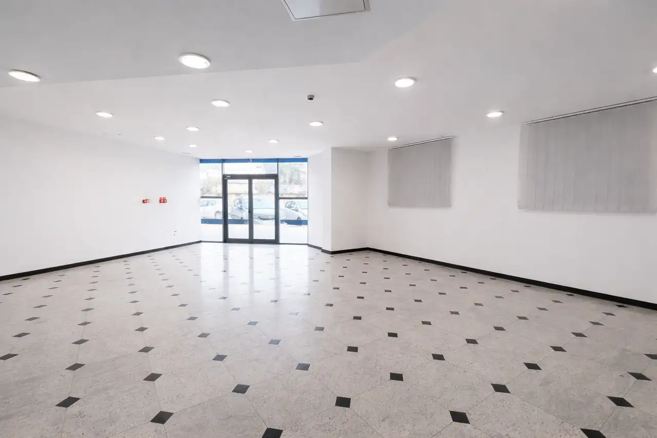 Zadar, Višnjik - Commercial space on two floors