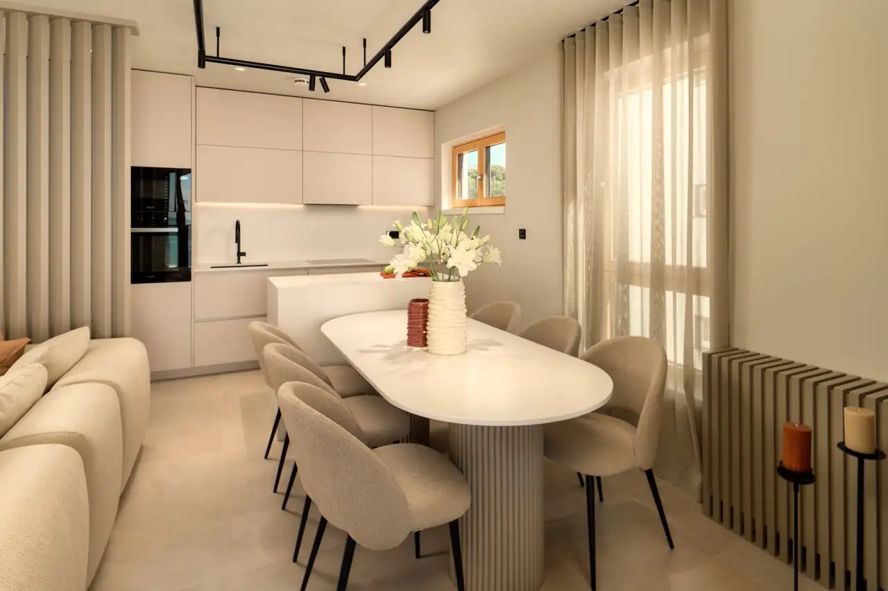 Split, Žnjan - Dvojizbový byt s loggiou a výhľadom na more