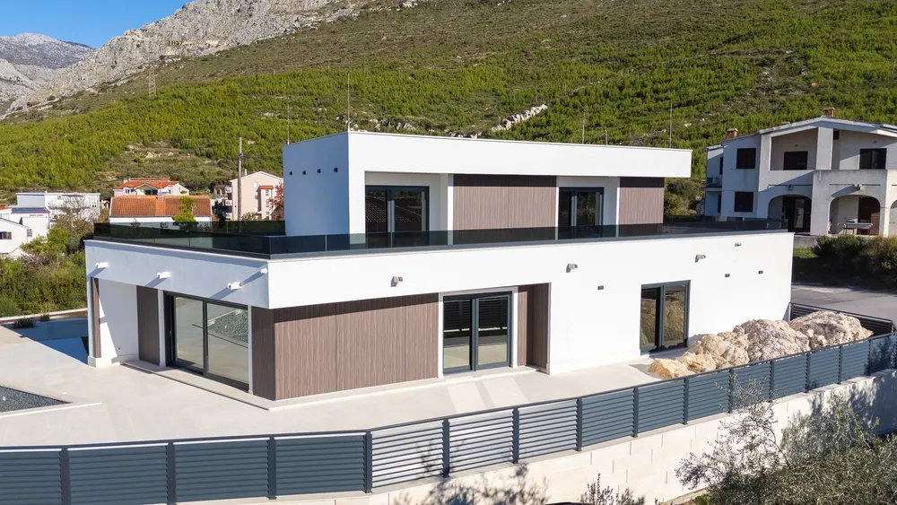 Split, Strožanac - Moderní vila s výhledem na moře, bazénem a pomocnou budovou 50 m2