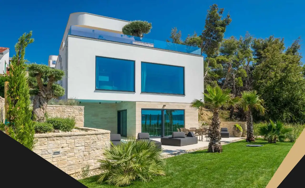 Zadar, Ljubač - Luxurious villa on the first row to the sea with a pool