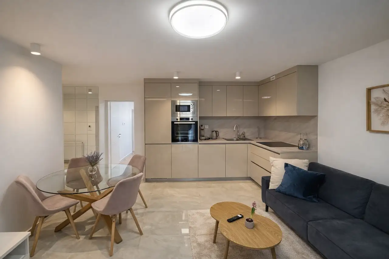 Zagabria, Gračani - Moderno appartamento con tre camere da letto in affitto