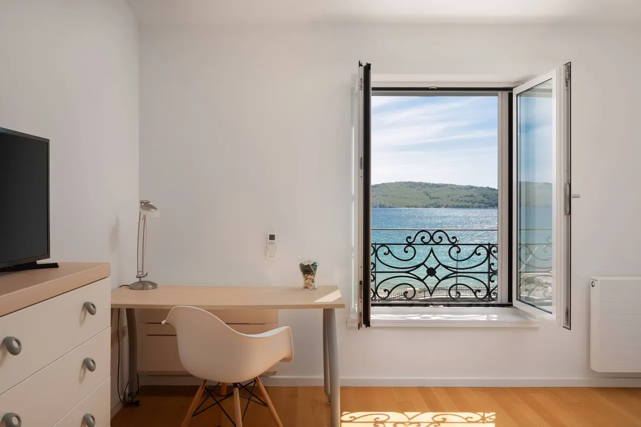 Šibenik - Superbe villa de luxe au bord de la mer 1000 m2