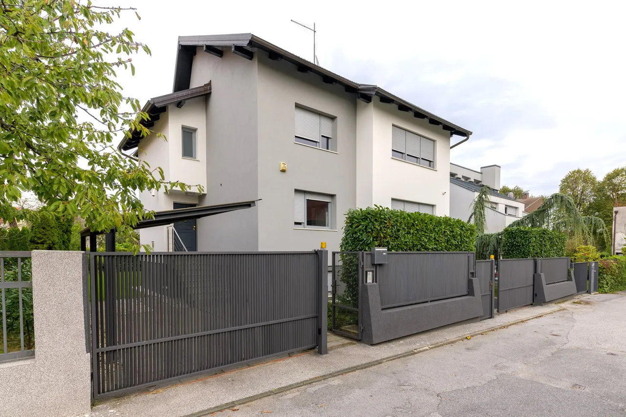 Zagreb, Lašćina – Obiteljska kuća na vrhunskoj lokaciji 395 m2