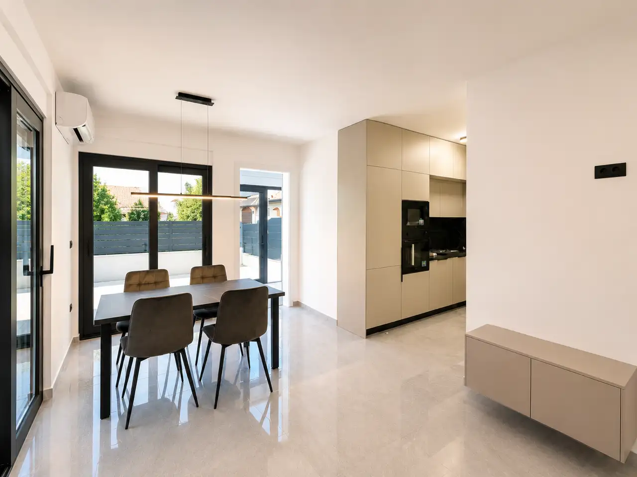 Brodarica, Šibenik 40,25 m², construction neuve, 2 chambres, cour, parking