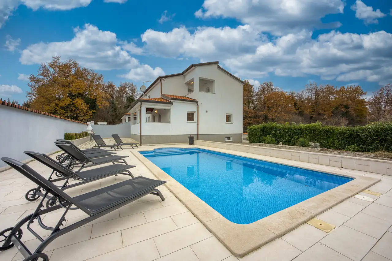 Poreč, Vežnaveri – Maison avec deux appartements