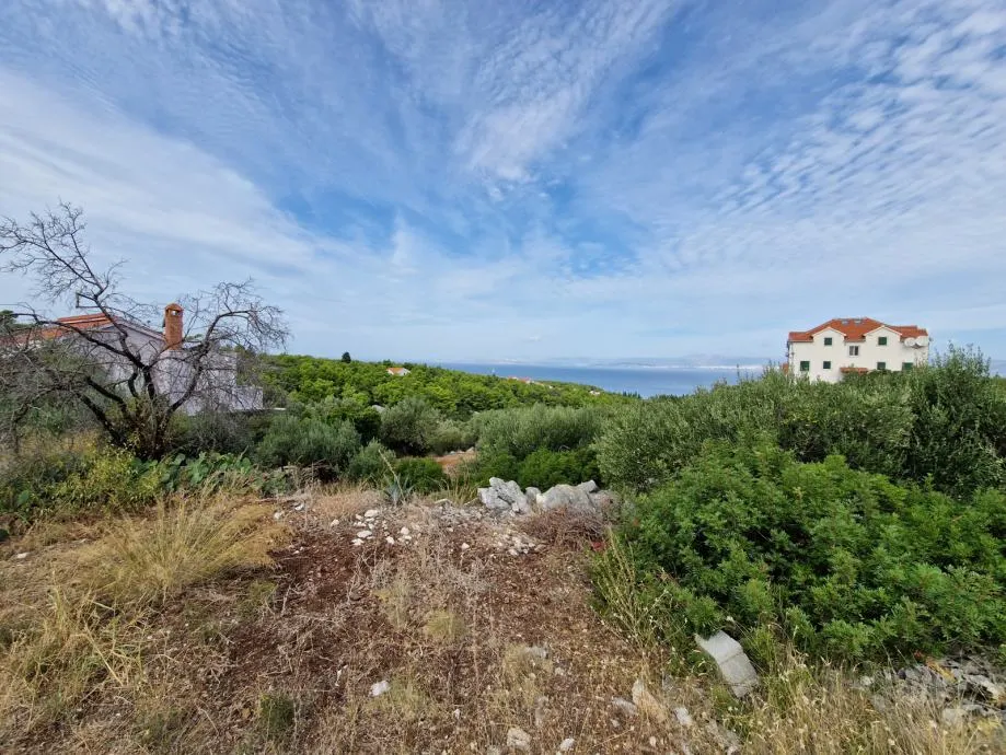 Brač, Supetar - Stavební pozemek s nádherným výhledem na moře, 3146m2