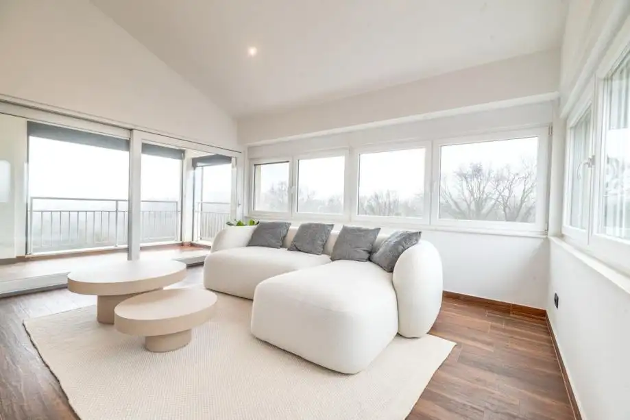 Загреб, Шребрняк – роскошная двухуровневая квартира в превосходном месте