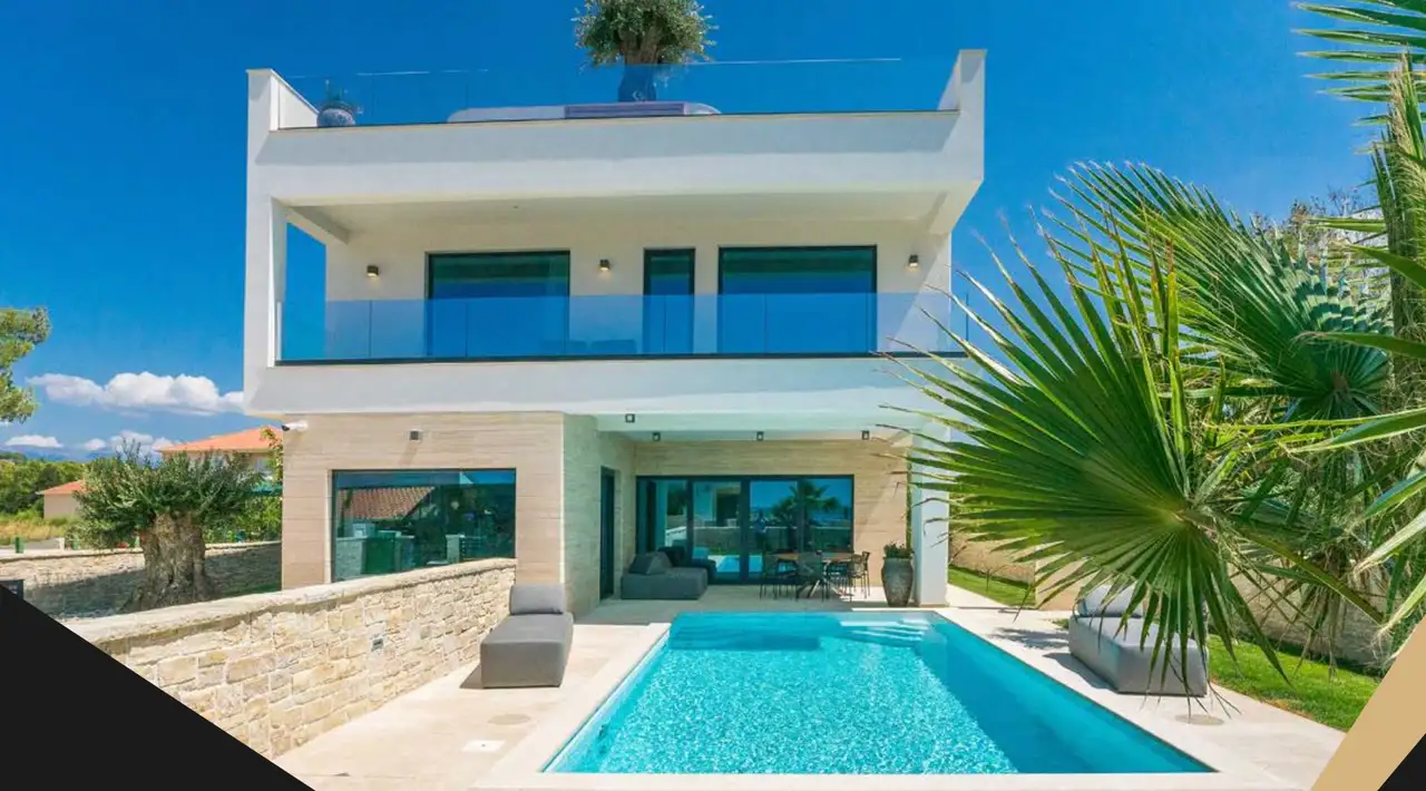 Zadar, Ljubač - Modern villa by the sea with wellness and a pool.