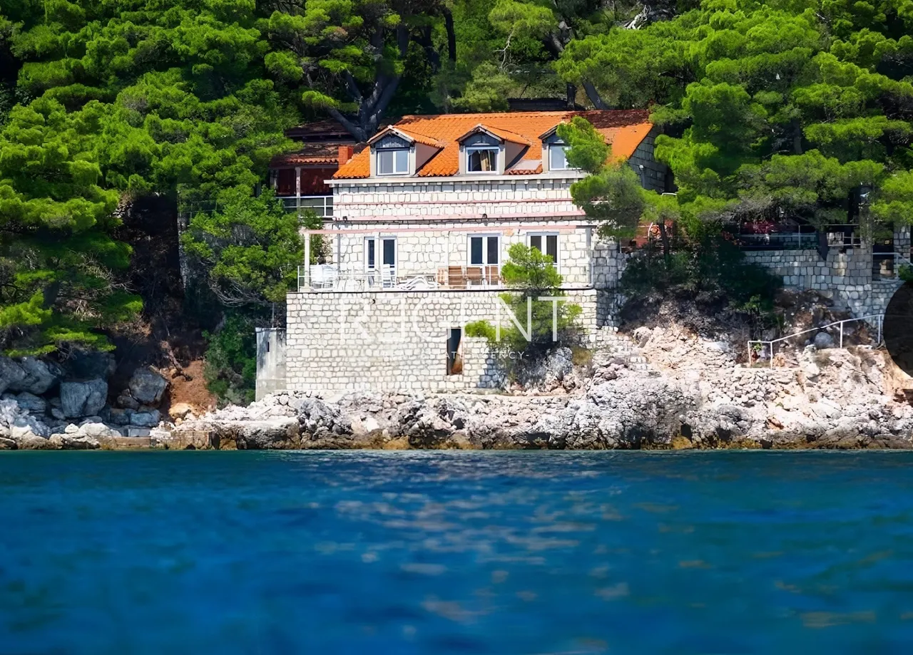 Dubrovník – Jedinečný kamenný dom v prvom rade pri mori