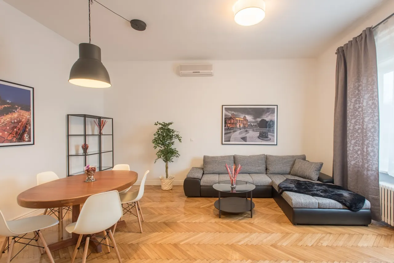 Záhřeb, Draškovićeva - Luxusní šestipokojový penthouse 218m2