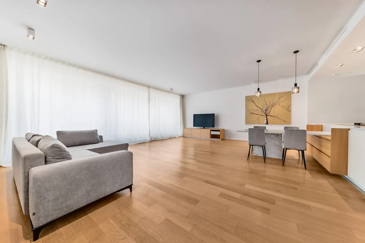 Záhřeb, Ban Centar – Třípokojový byt 131 m2 k pronájmu