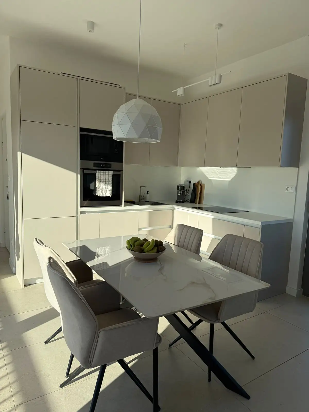 Castel Stafilić - Attico con due camere da letto e garage