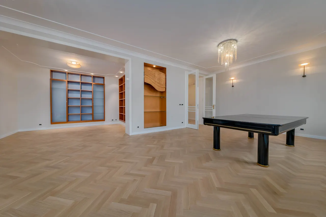 Záhřeb, Náměstí bána Josipa Jelačiće - Čtyřpokojový byt 160 m2 k pronájmu