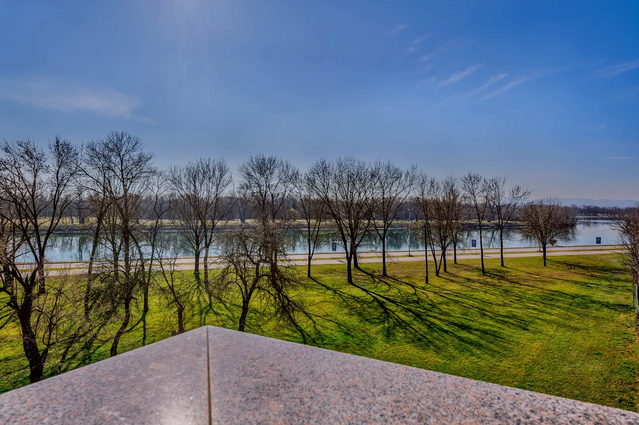 Zagreb, Jarun - Moderna kuća s bazenom uz jezero, 400 m2