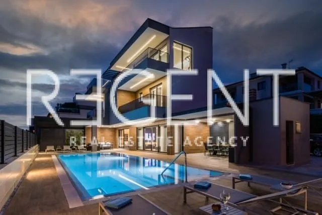 Istrie, Fažana - Moderní vila s výhledem na moře