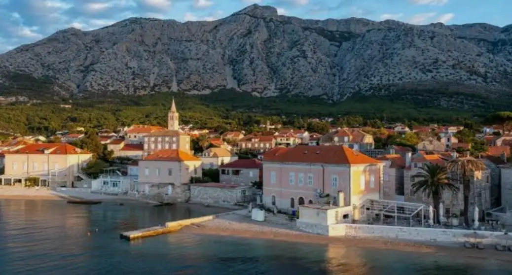 Orebić- građevinski teren