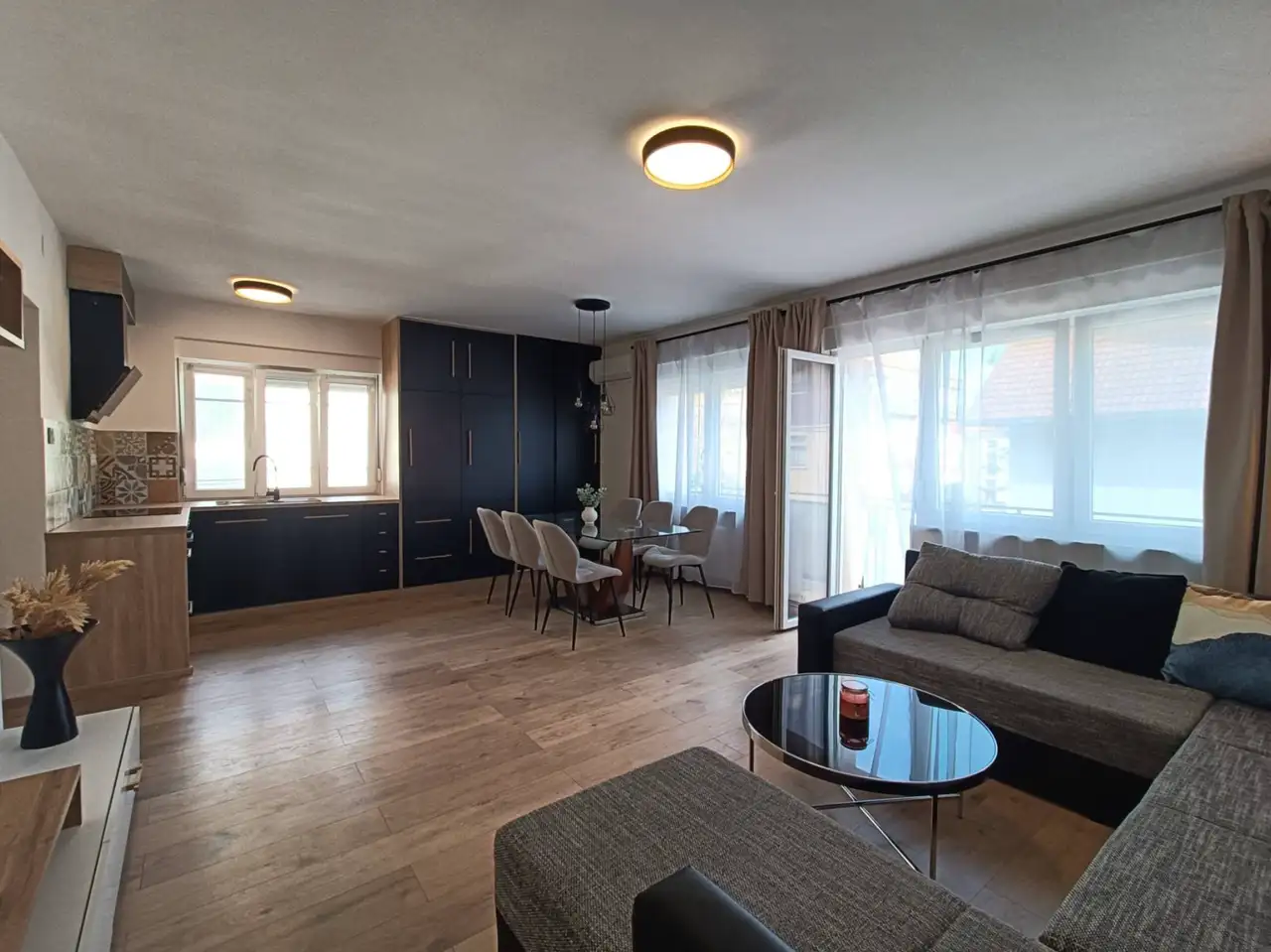 Zagabria, Maksimir - Appartamento con due camere da letto completamente ristrutturato con balcone.