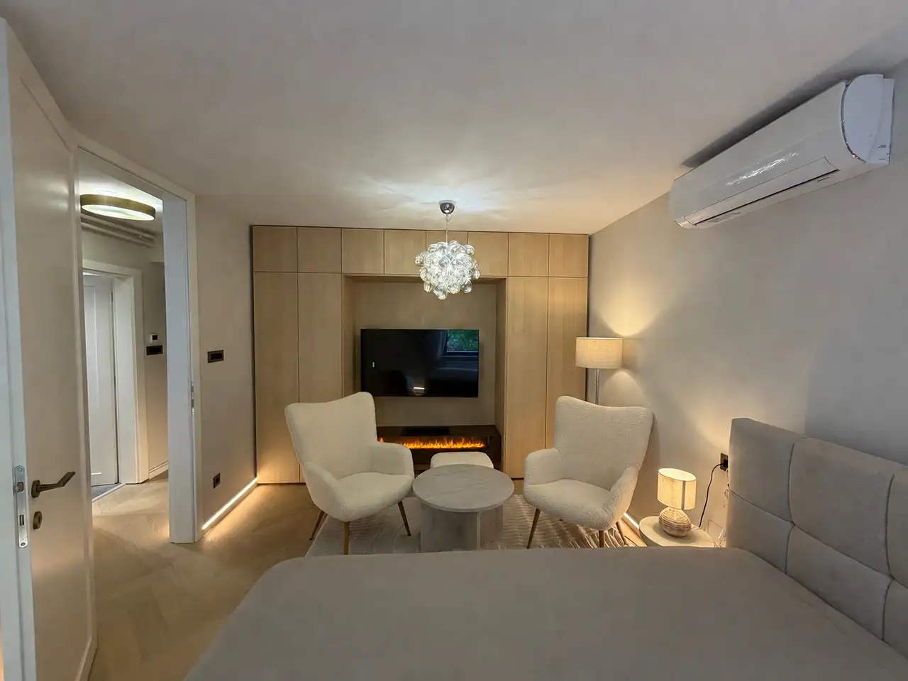 Загреб, Кватерников трг - роскошная квартира, 28 м², первая аренда