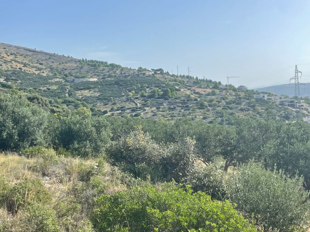 Trogir, Seget Vranjica - stavební pozemek 7400 m2