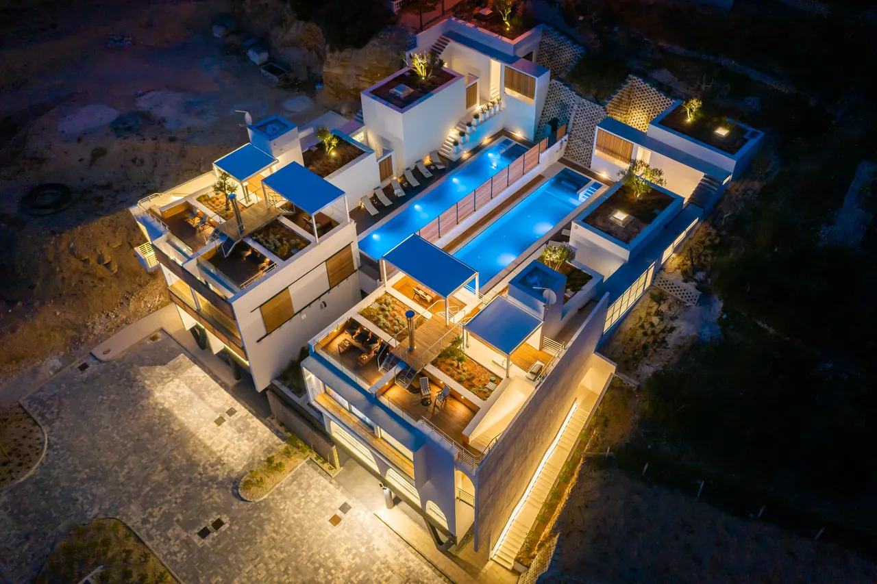 Omiš – Due ville esclusive con piscine e vista panoramica