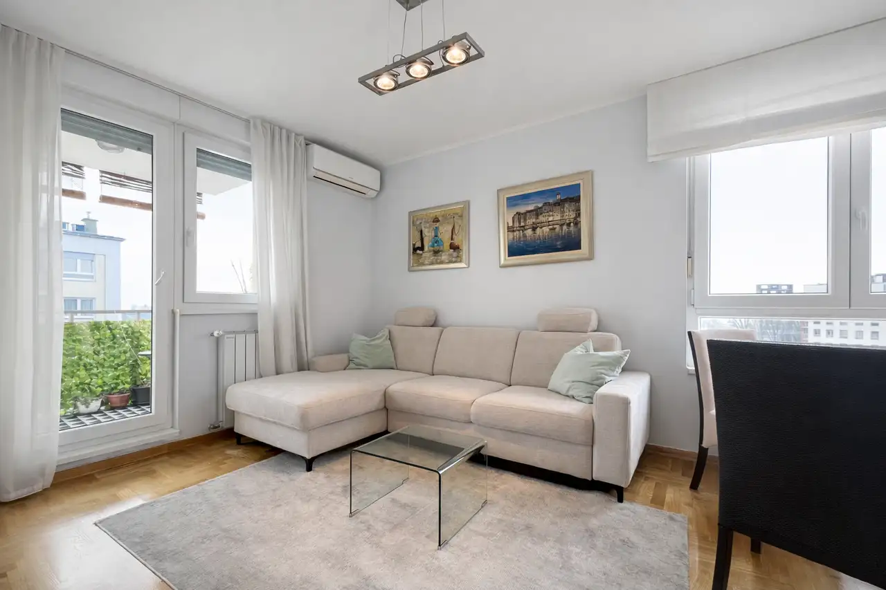 Zagabria, Folnegovićevo naselje - appartamento trilocale con posto auto