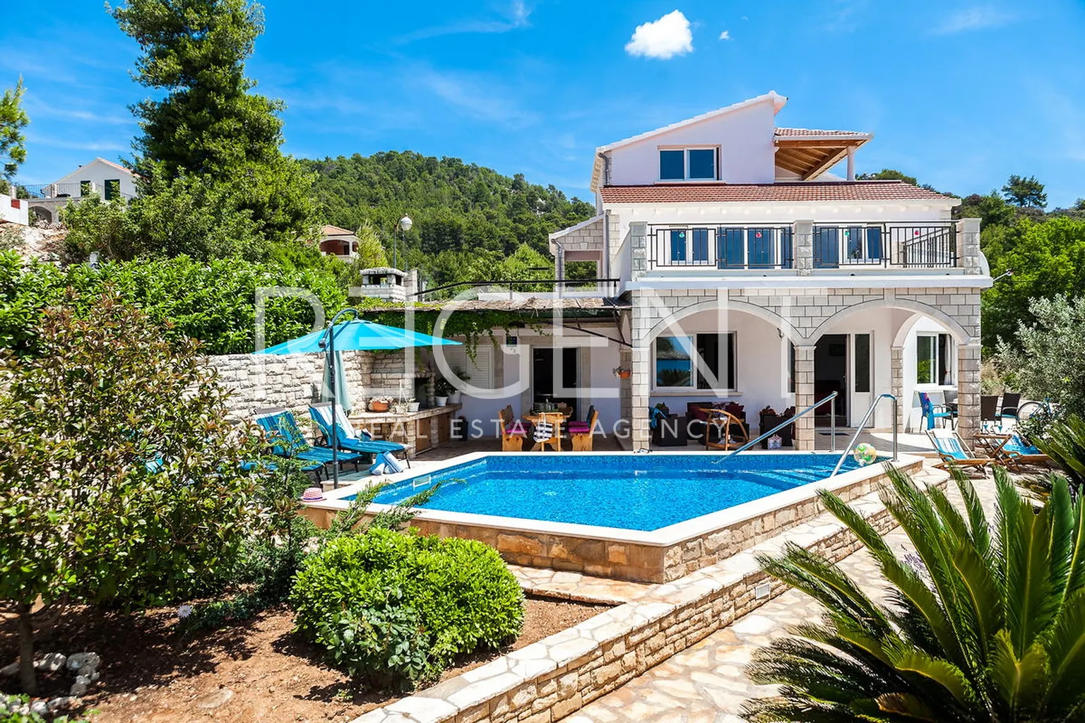 Ostrov Korčula – Okouzlující vila v zátoce s bazénem 460 m2