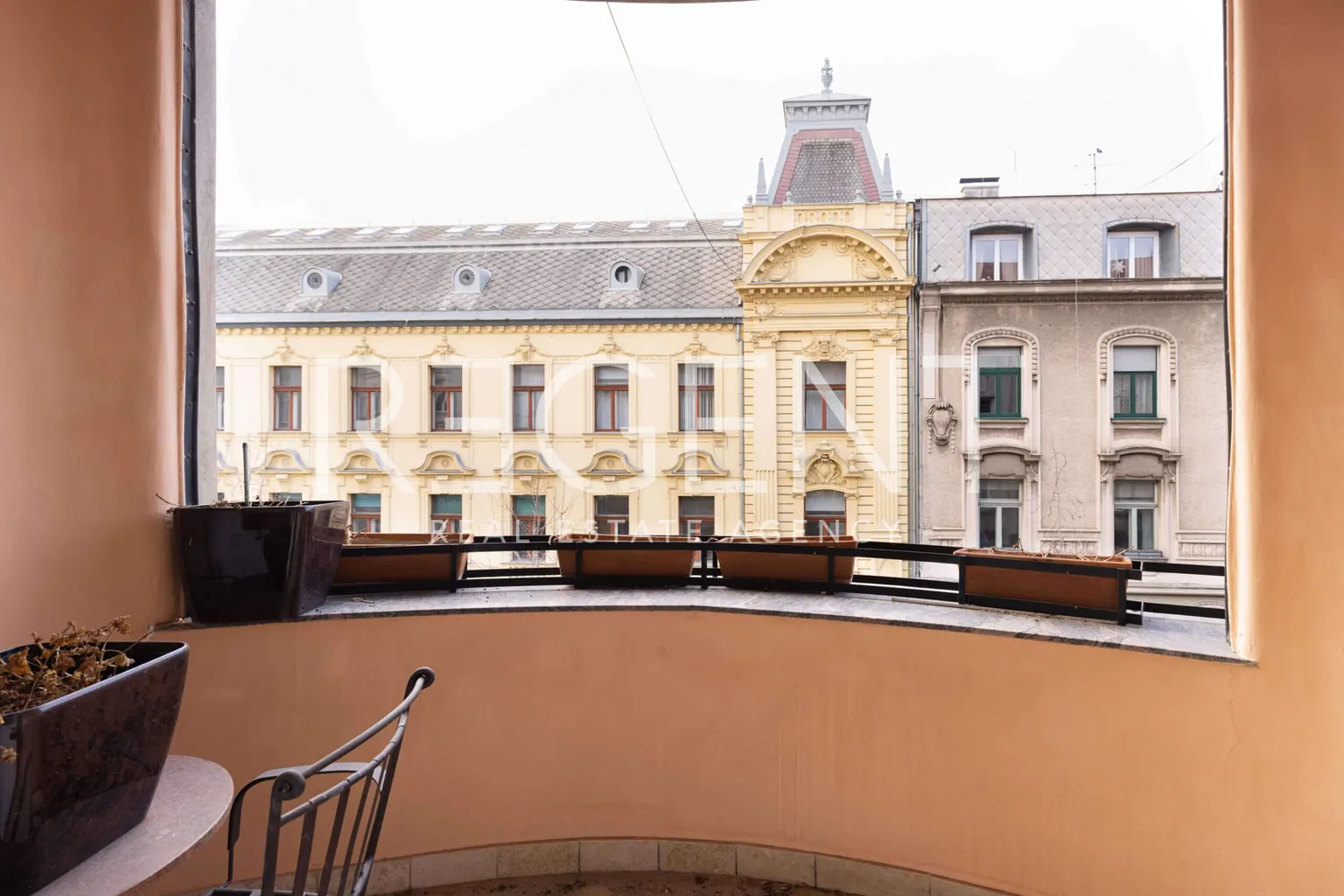 Zagreb, Gajeva - Četverosoban stan u centru grada