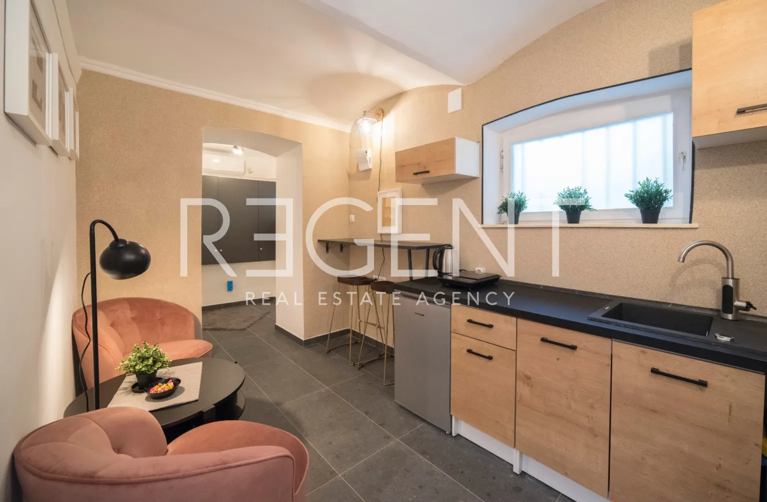 Zagreb, Cvjetni trg - Dvosoban stan 41 m2