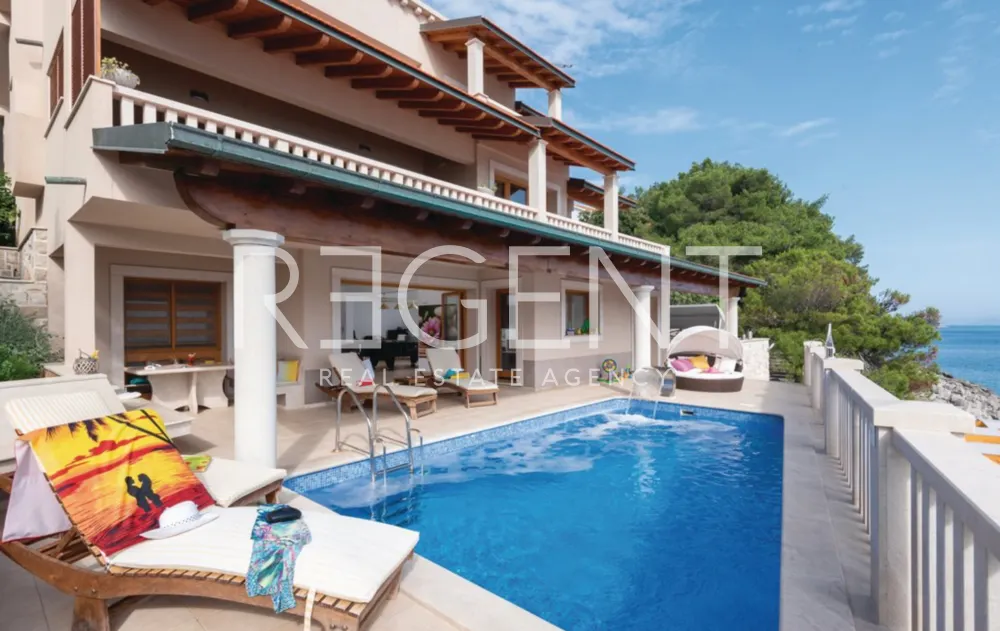 Korčula, Prizba - Zapanjujuća vila uz more 327 m2