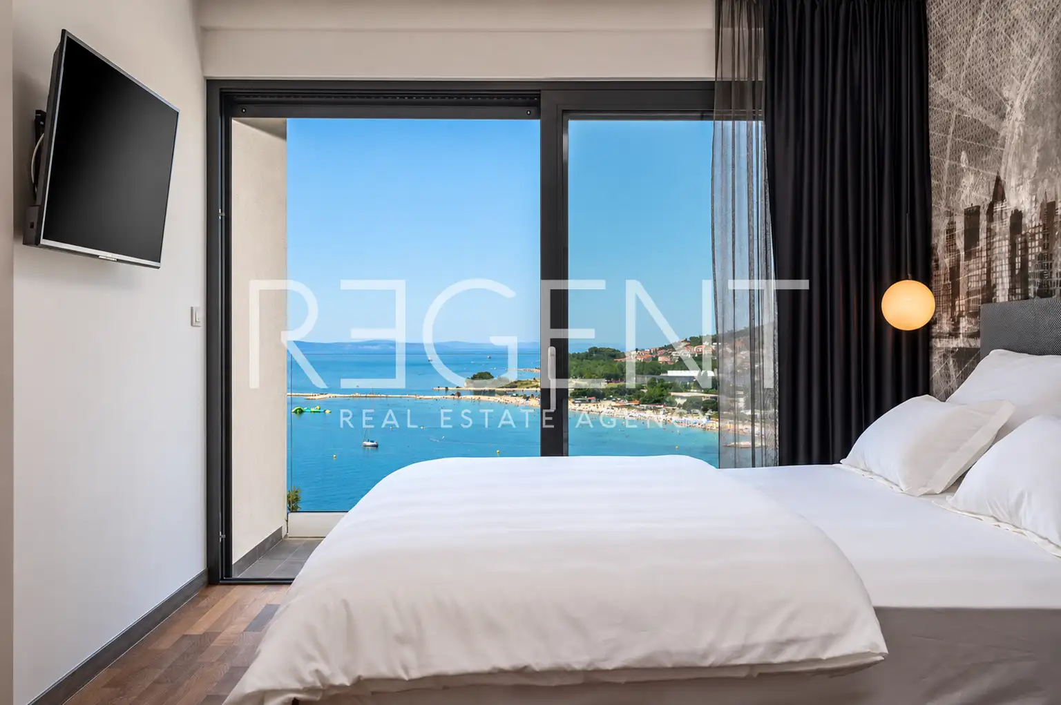 Vila 210 m², 4 spavaće sobe, bazen i pogled na more – Omiš