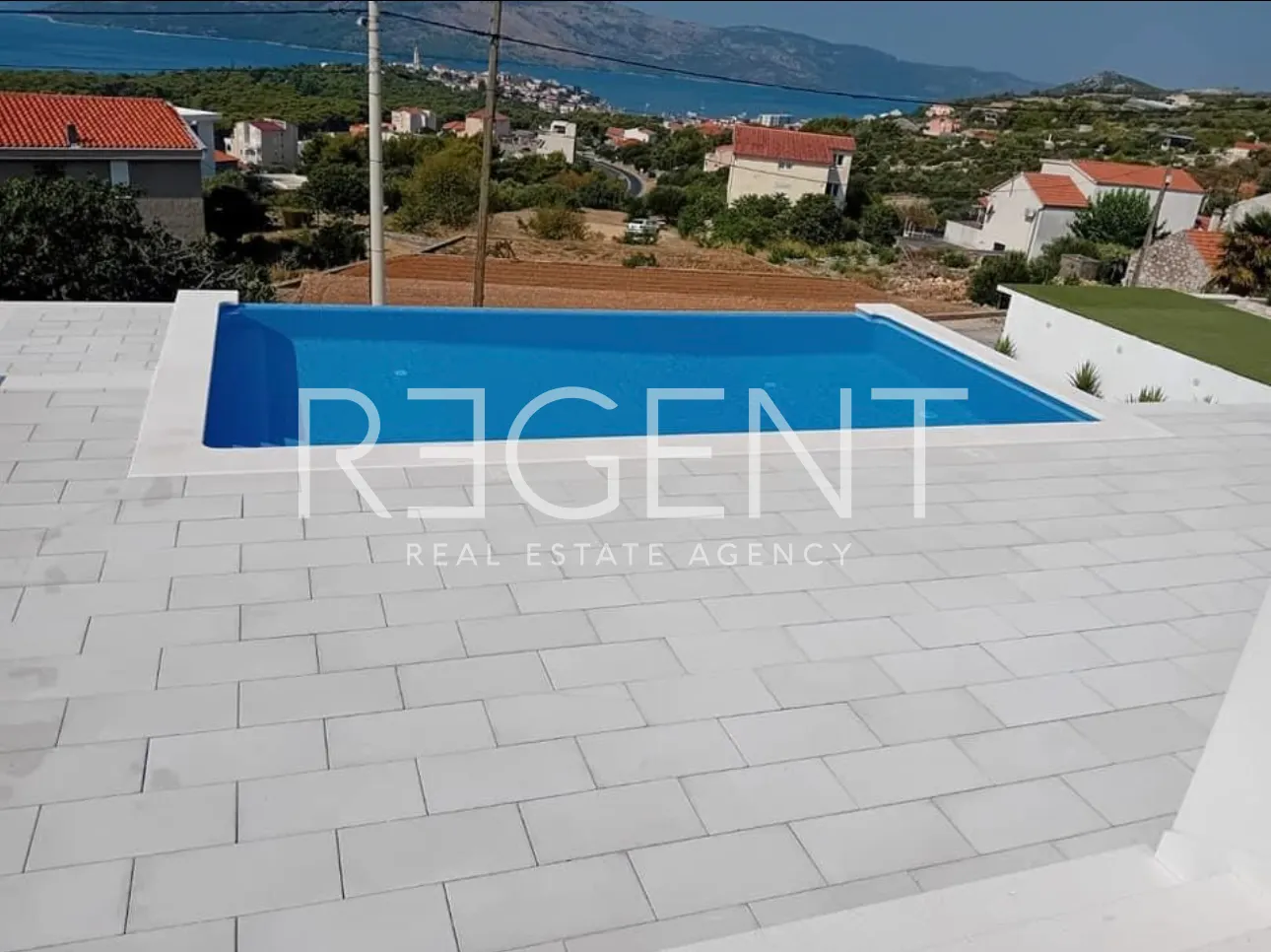 Trogir, Seget Donji - Vila s pogledom na more 300m2