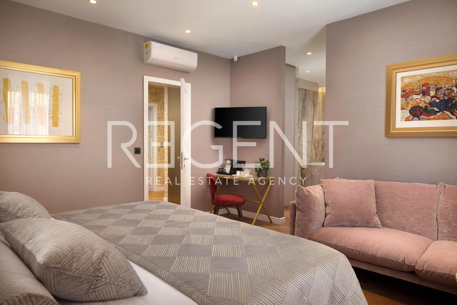 Split, Centar– Ekskluzivni apartman u srcu grada s tri jedinice