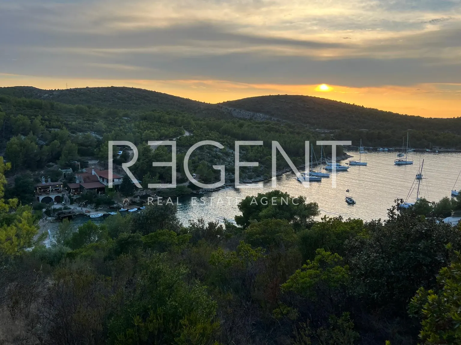Hvar - Poljoprivredno zemljište, 46000 m2