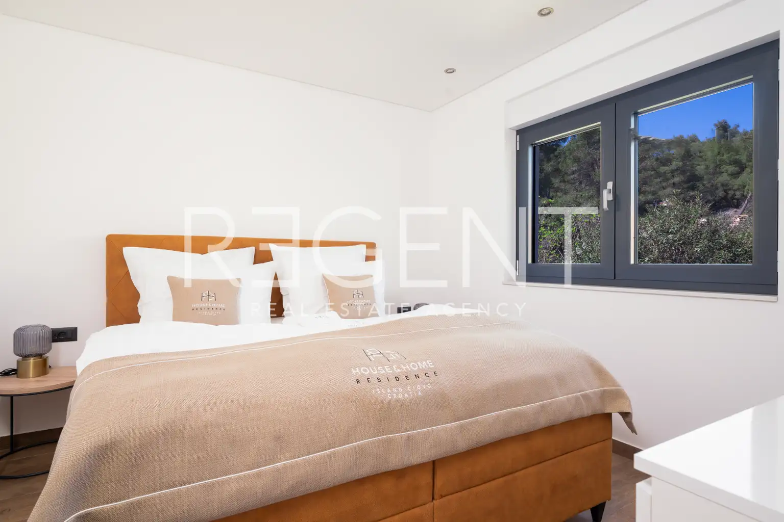 Trogir, Slatine - Zwei-Zimmer-Wohnung mit Terrassen und Meerblick