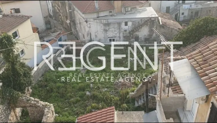 Šibenik zemljište