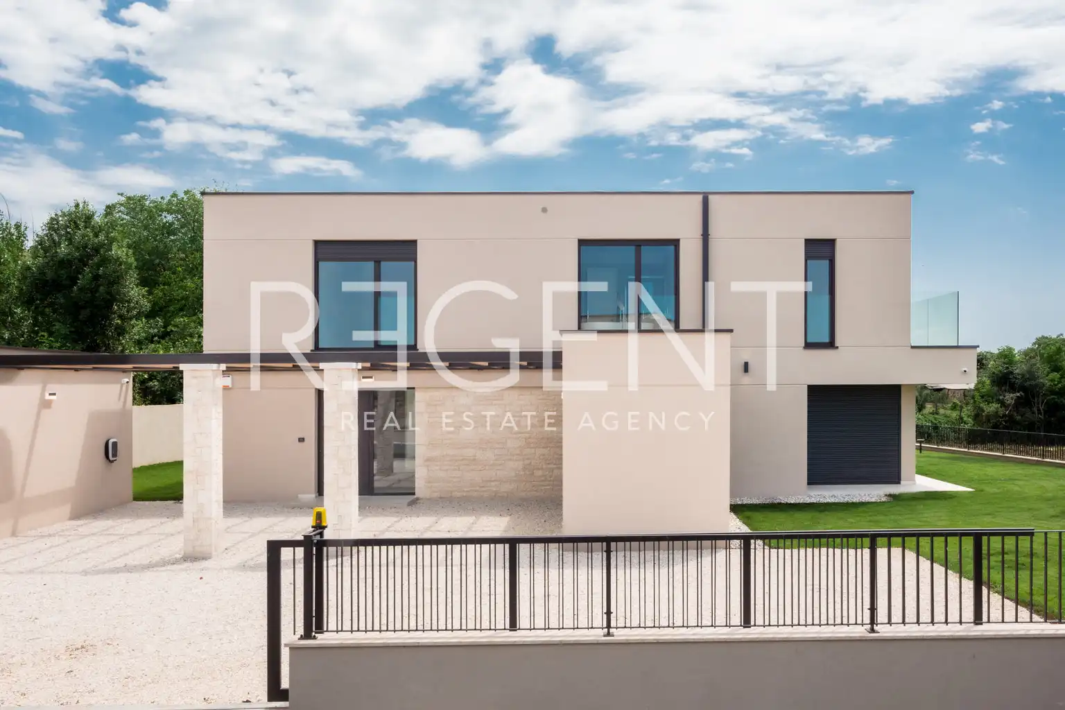 Istra, Labinci - Luksuzna vila s bazenom 303,34 m2