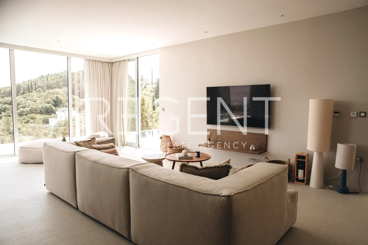 Korčula, Žrnovo - Luksuzna obiteljska vila 360 m2