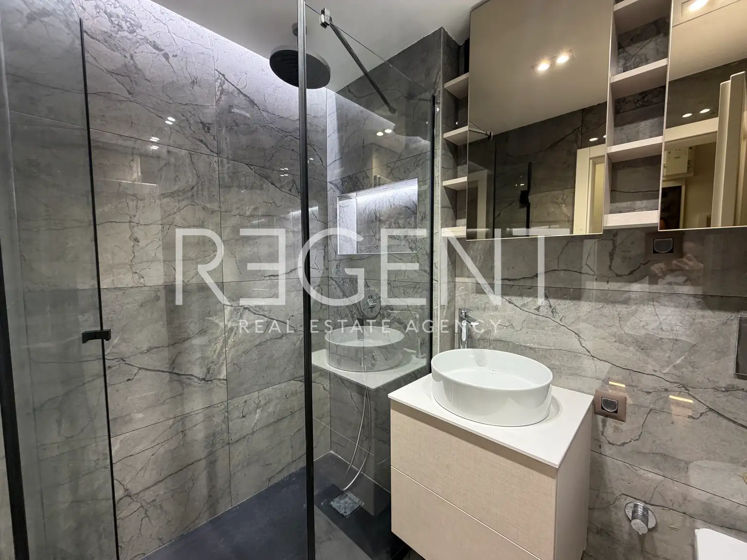 Загреб, Кватерников трг - роскошная квартира, 28 м², первая аренда