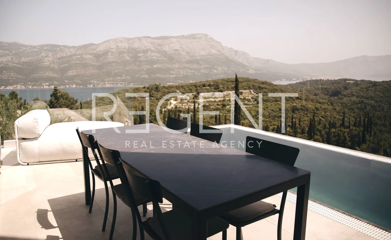 Korčula, Žrnovo - Luksuzna obiteljska vila 360 m2