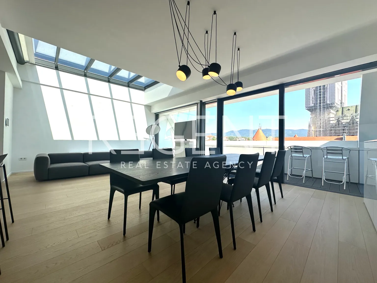 Zagreb, Centar, Ban Centar - Ekskluzivan penthouse s pogledom na katedralu