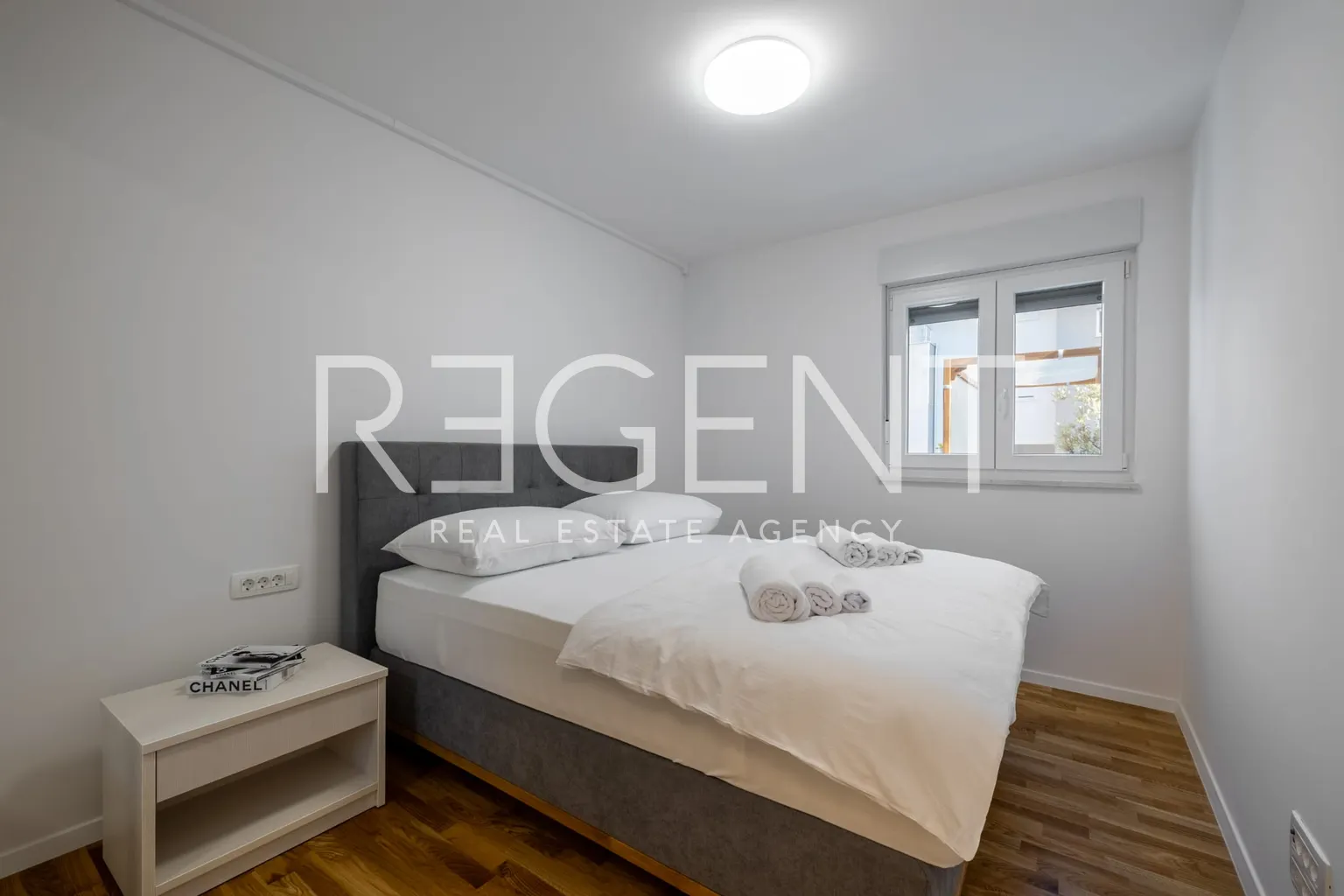 Split, Podstrana - Nowoczesny, przestronny apartament z ogrodem, Długoterminowo