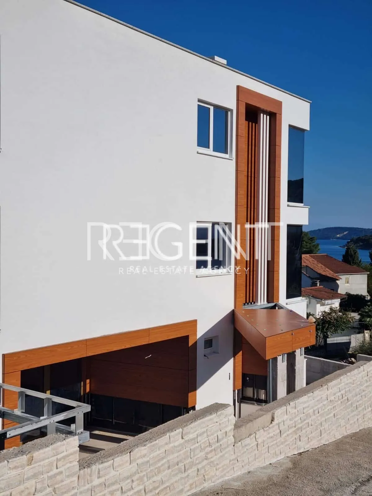 Trogir, Čiovo - Luksuzna novoizgrađena vila 100 m od mora, 579m2