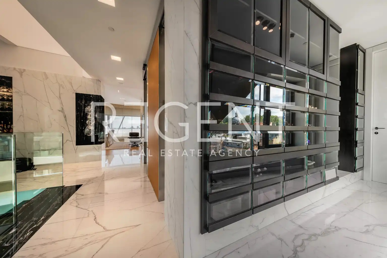 Zagreb, Center Cvjetni – Penthouse - neponovljiva nepremičnina v samem centru Zagreba