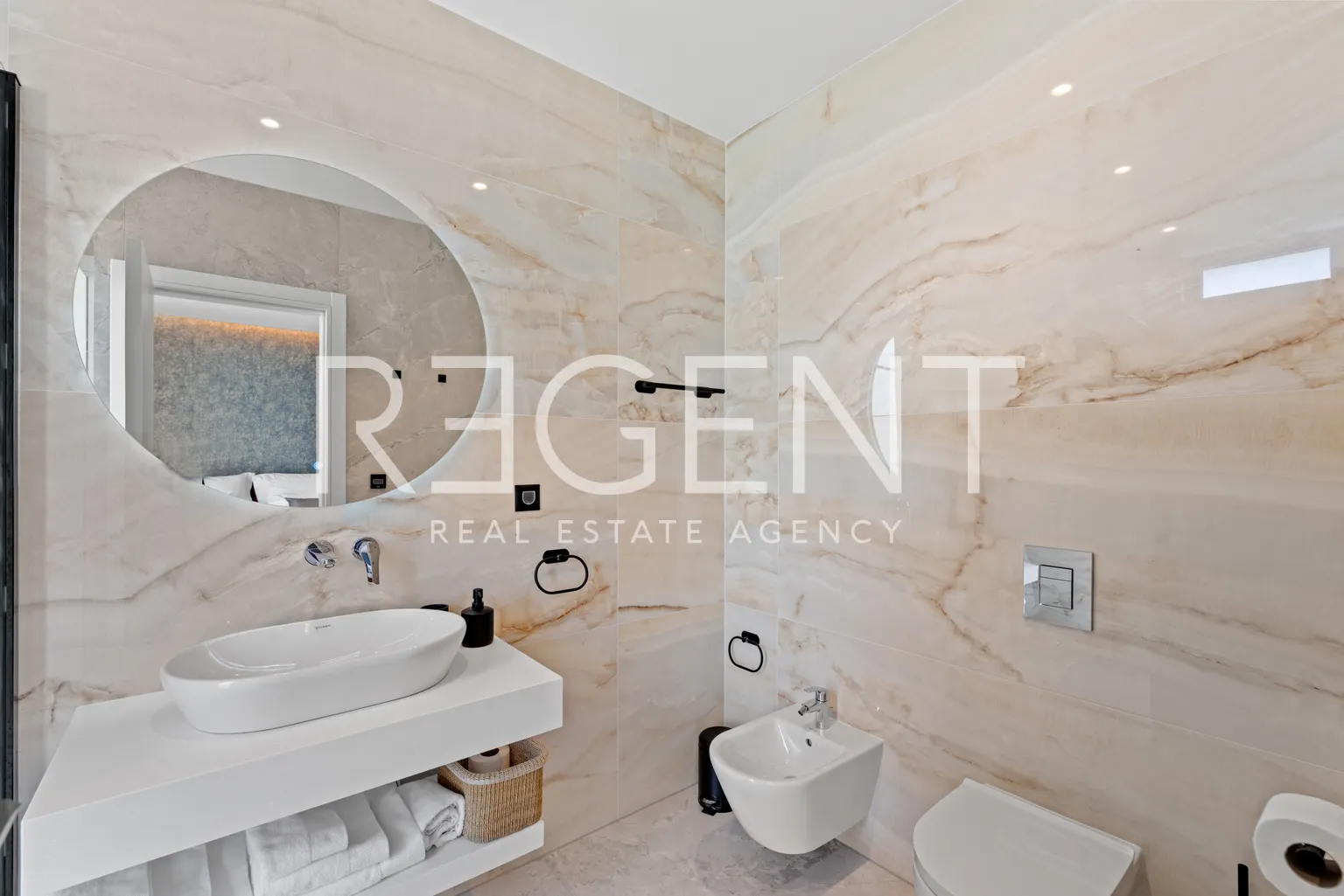 Istra, Poreč – Dizajnerska vila s pogledom na more 310 m2