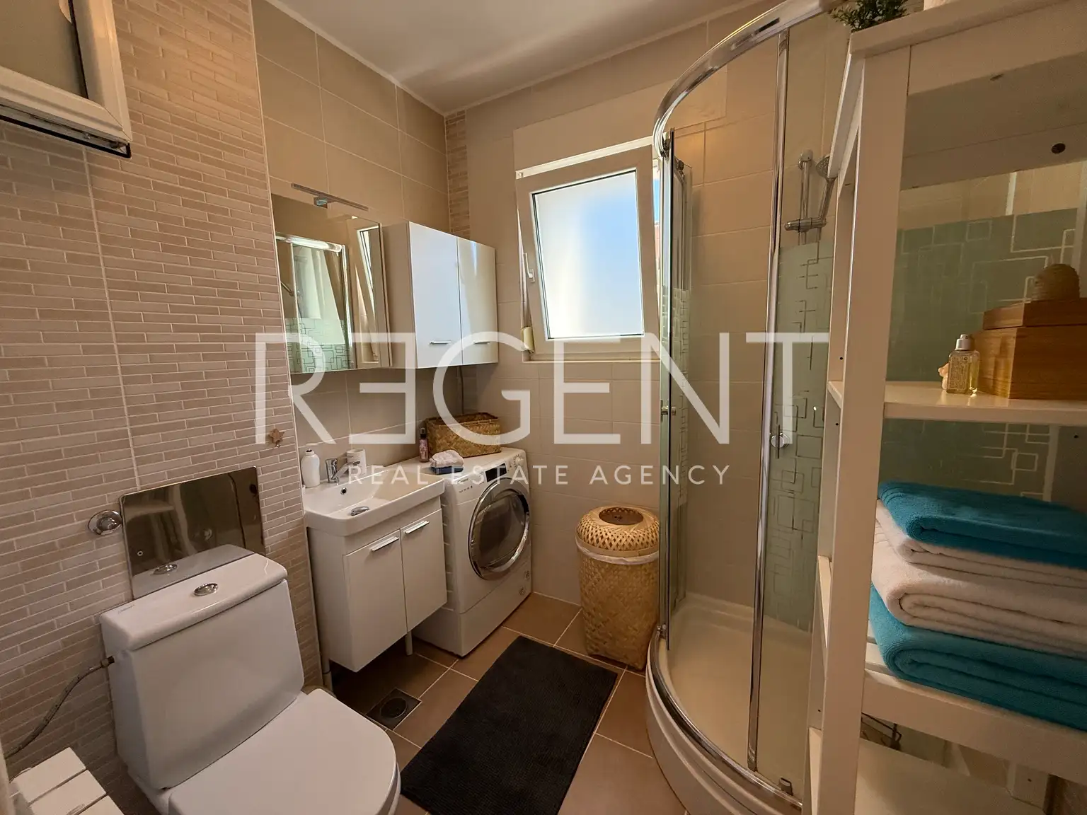 Zagabria, Mlinovi – appartamento trilocale con balcone al piano terra