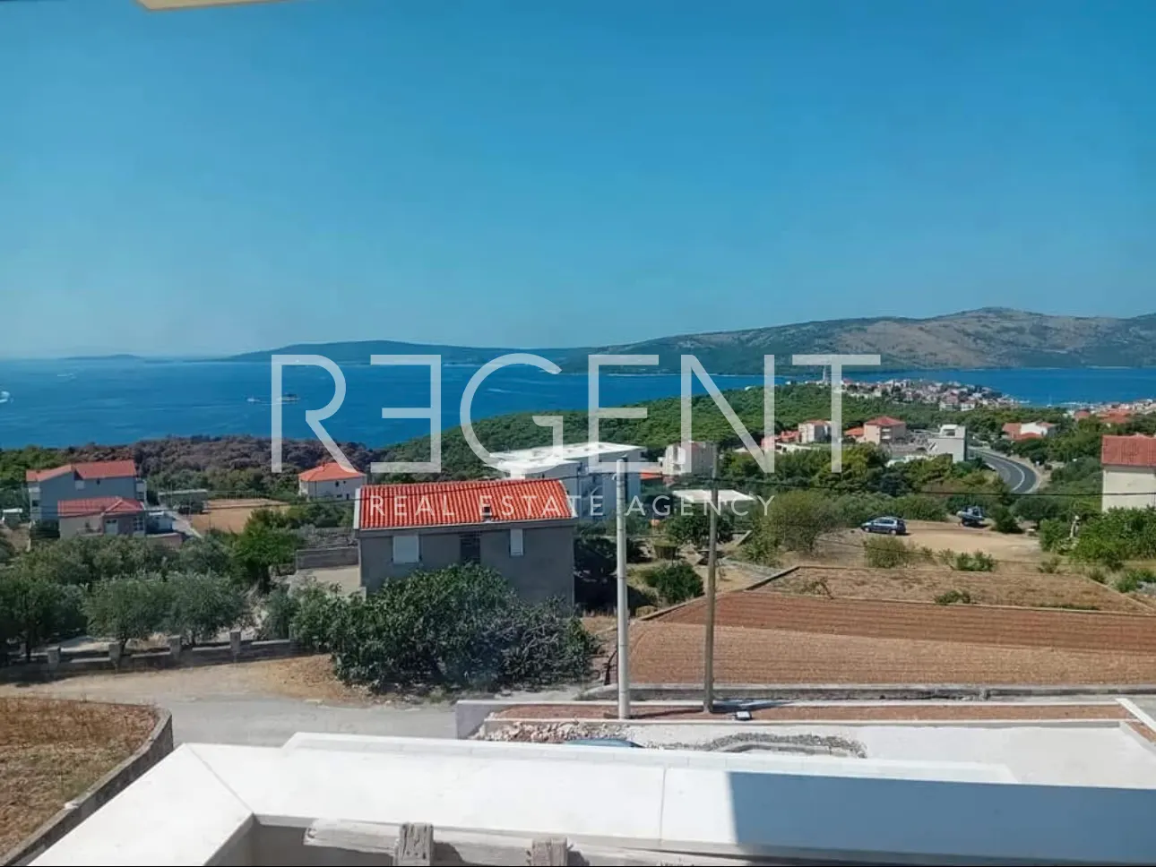 Trogir, Seget Donji - Vila s pogledom na more 300m2