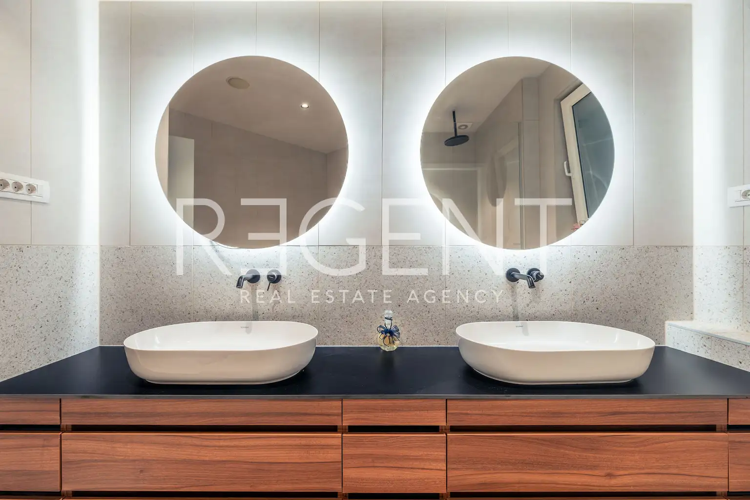 Zagreb, Center - Luxurious four-room apartment in the city center