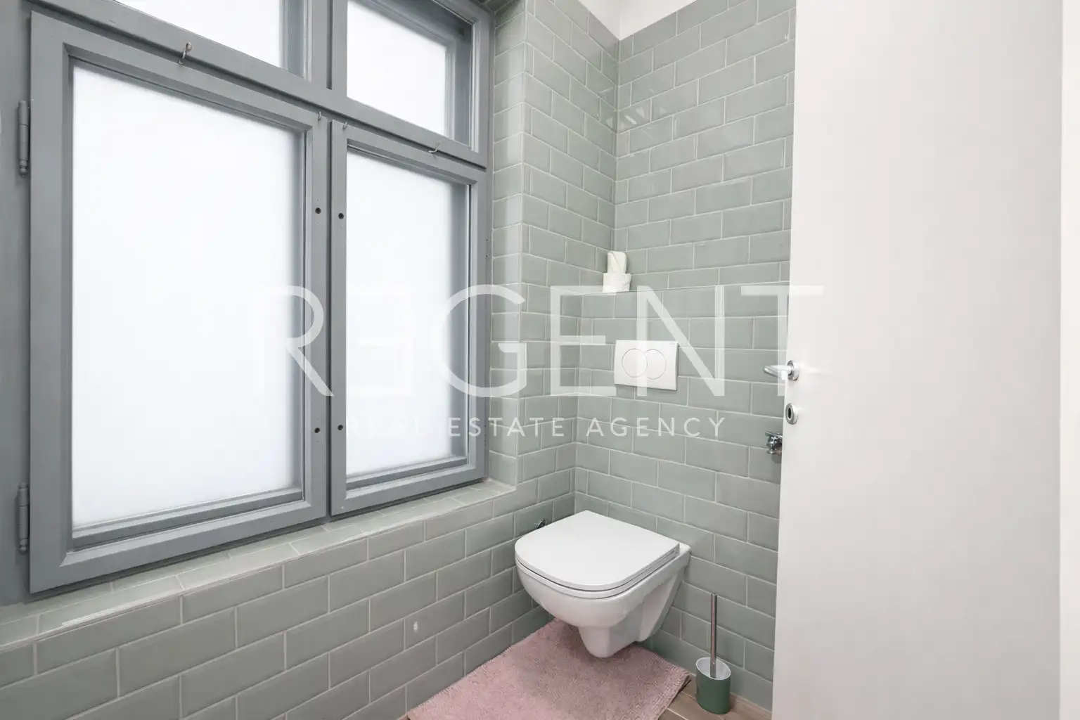 Zagreb, Gundulićeva - grand appartement de trois pièces, adapté