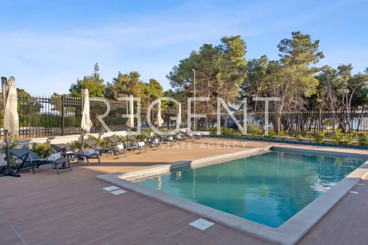 Šibenik, Vodice - luxusní vila s bazénem a panoramatickým výhledem 530m2